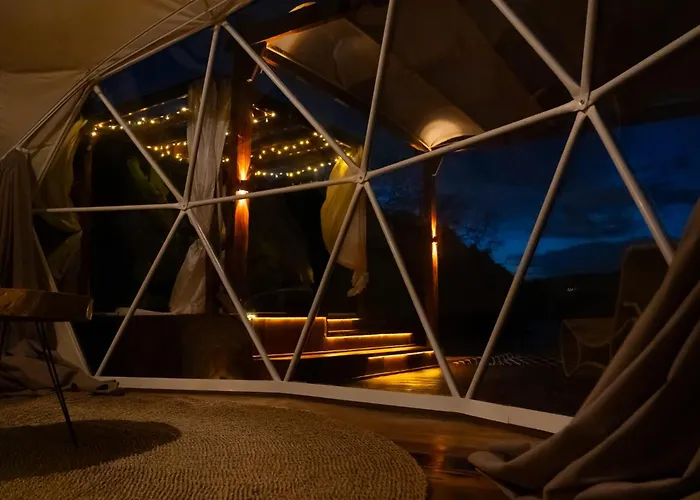 Beachfront Luxury Dome - Gamat Bay Toyapakeh