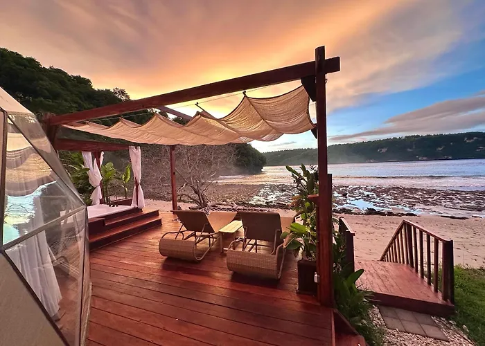 Beachfront Luxury Dome - Gamat Bay