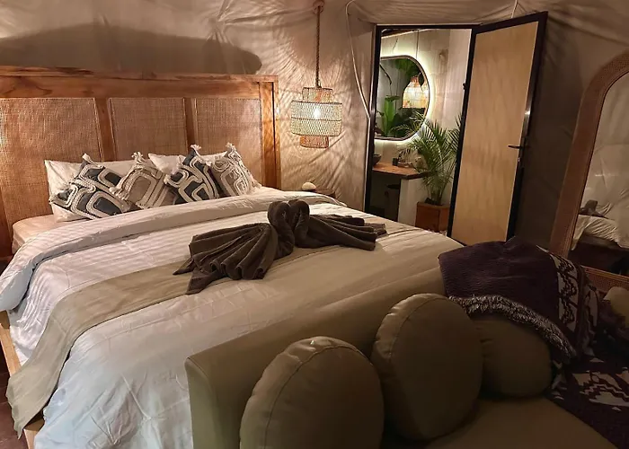 Beachfront Luxury Dome - Gamat Bay