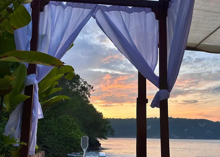 Beachfront Luxury Dome - Gamat Bay Hotel *